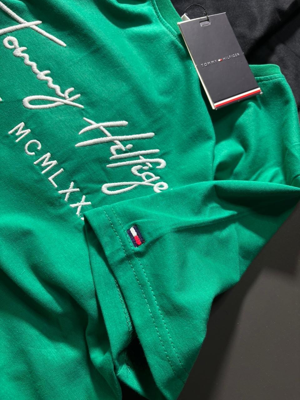 TOMMY HIL PREMIUM TEES JH Hover