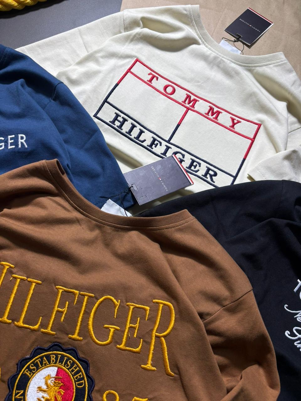 TOMMY HIL PREMIUM TEES - White View 2