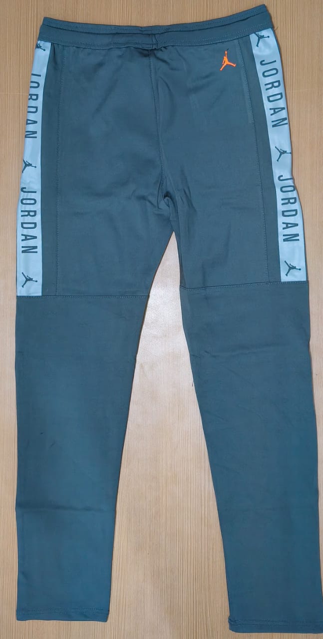 NIKR TRACKPANT GG - GREY View 2