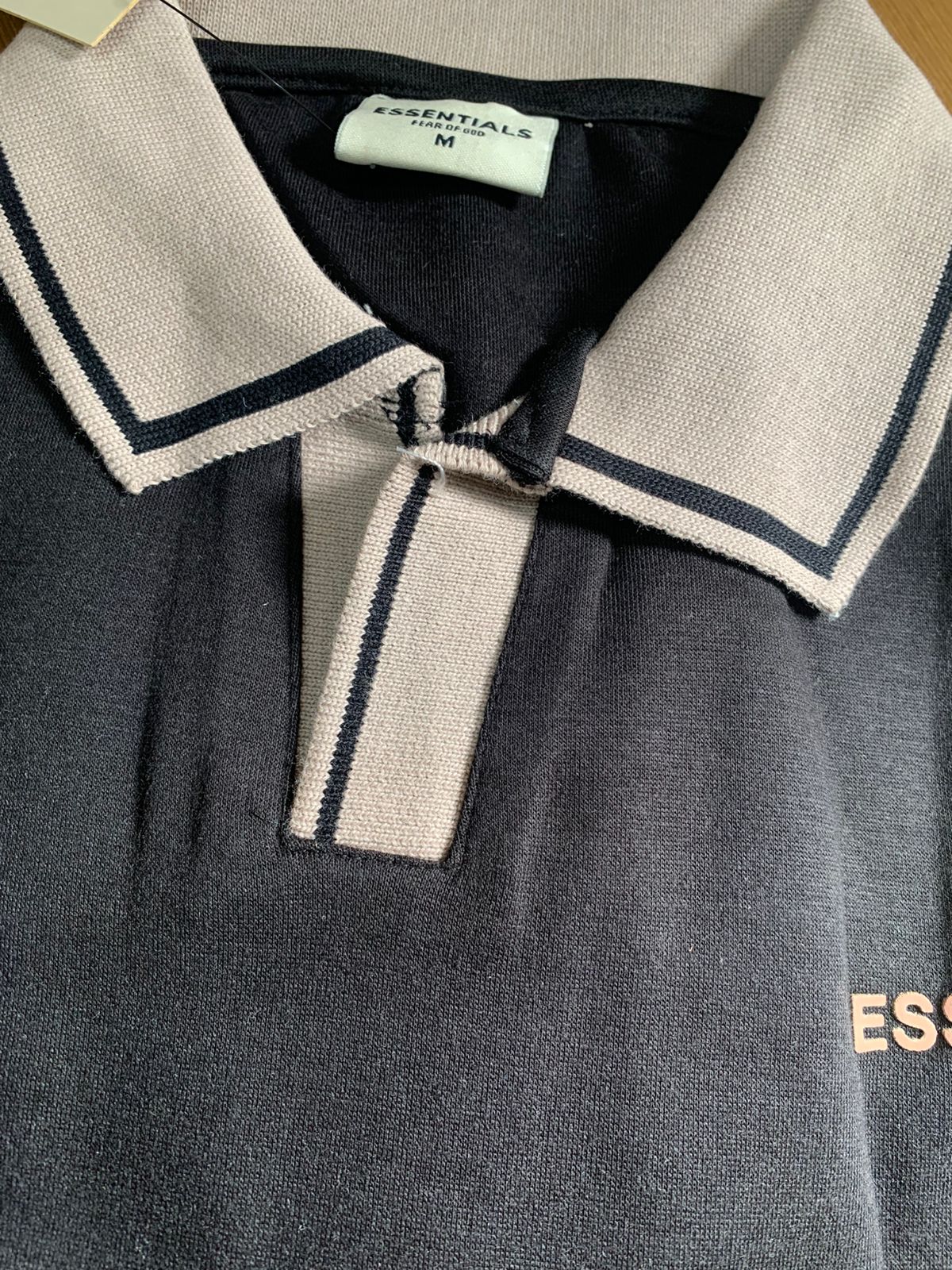 ESSENTILA ROUND NECK T-SHIRT - Black View 2