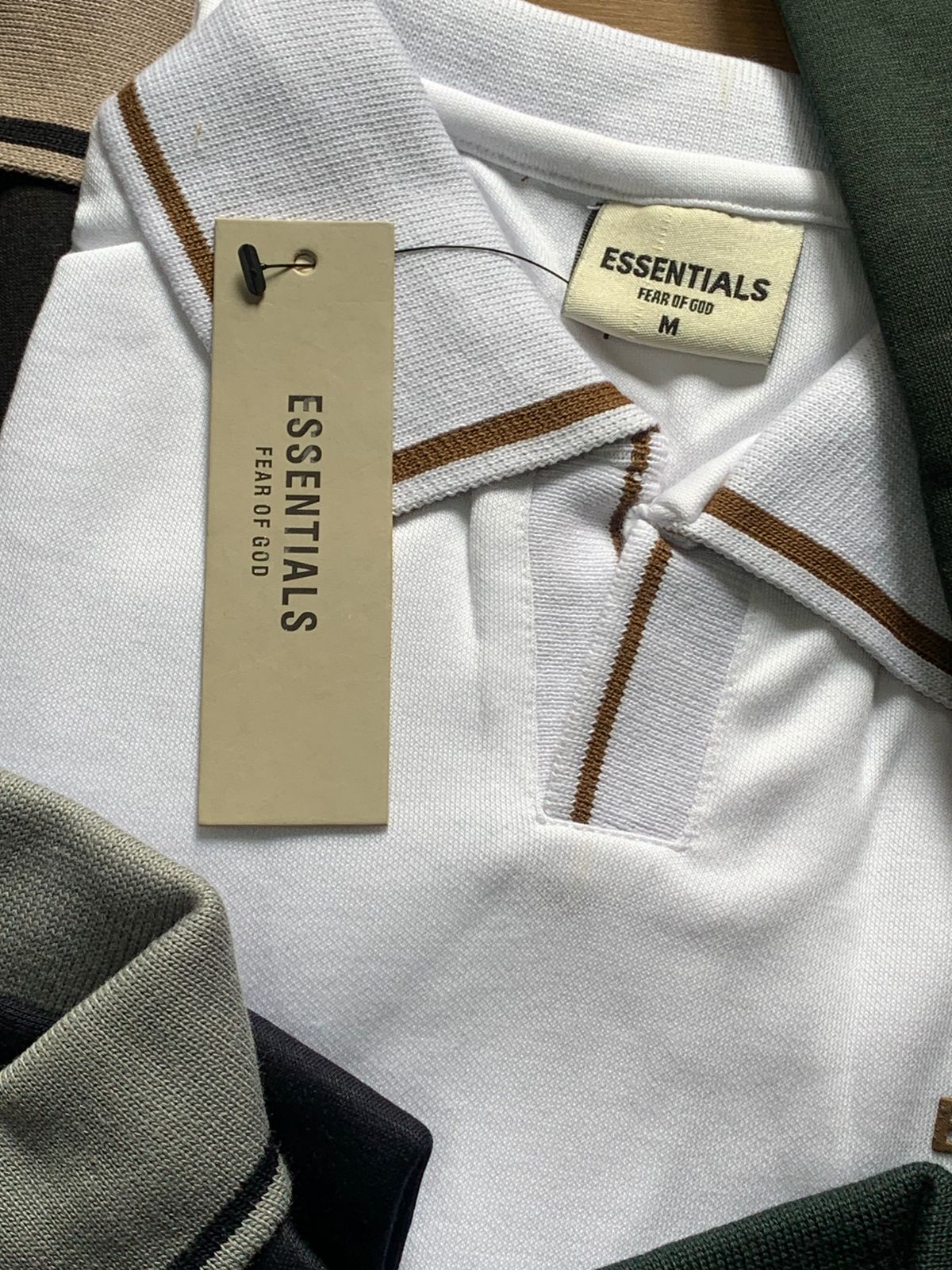 ESSENTILA ROUND NECK T-SHIRT Hover