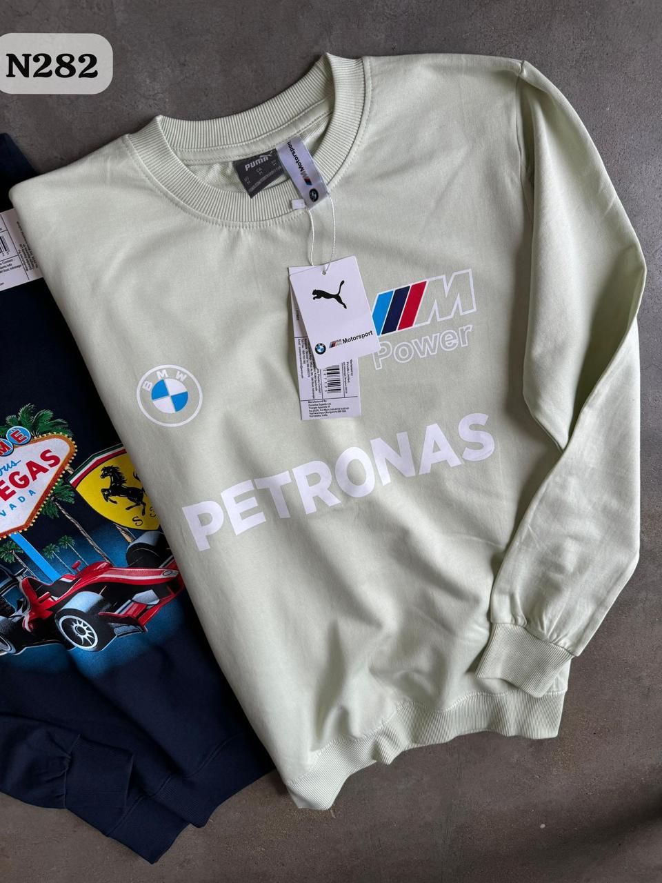 PUNA SWEATSHIRT D3543 - Sage Green View 1