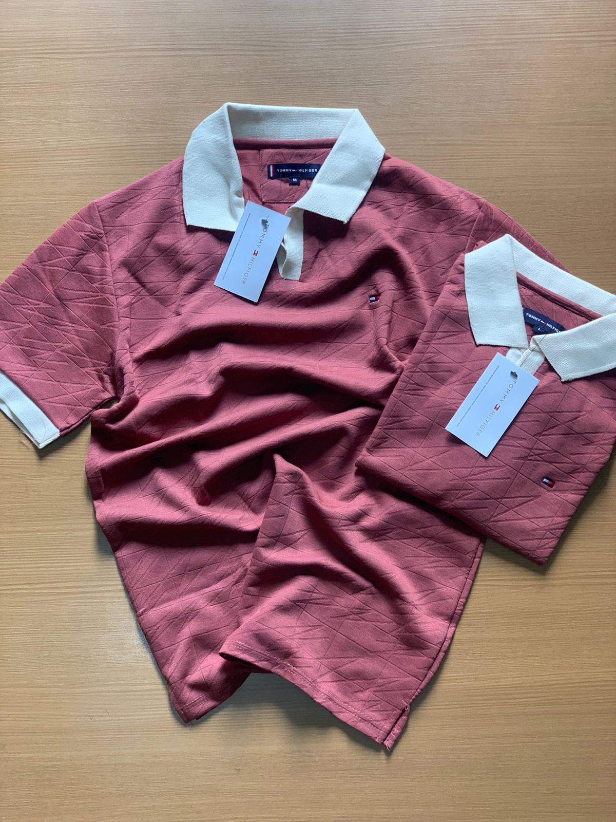 TONNY POLO NECK T-SHIRT V - MAROON View 1