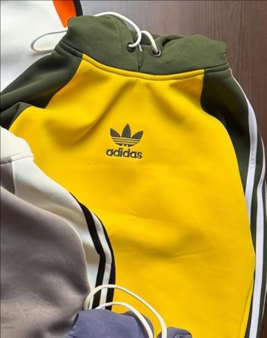 ADIDIS HOODIE B - Yellow View 1