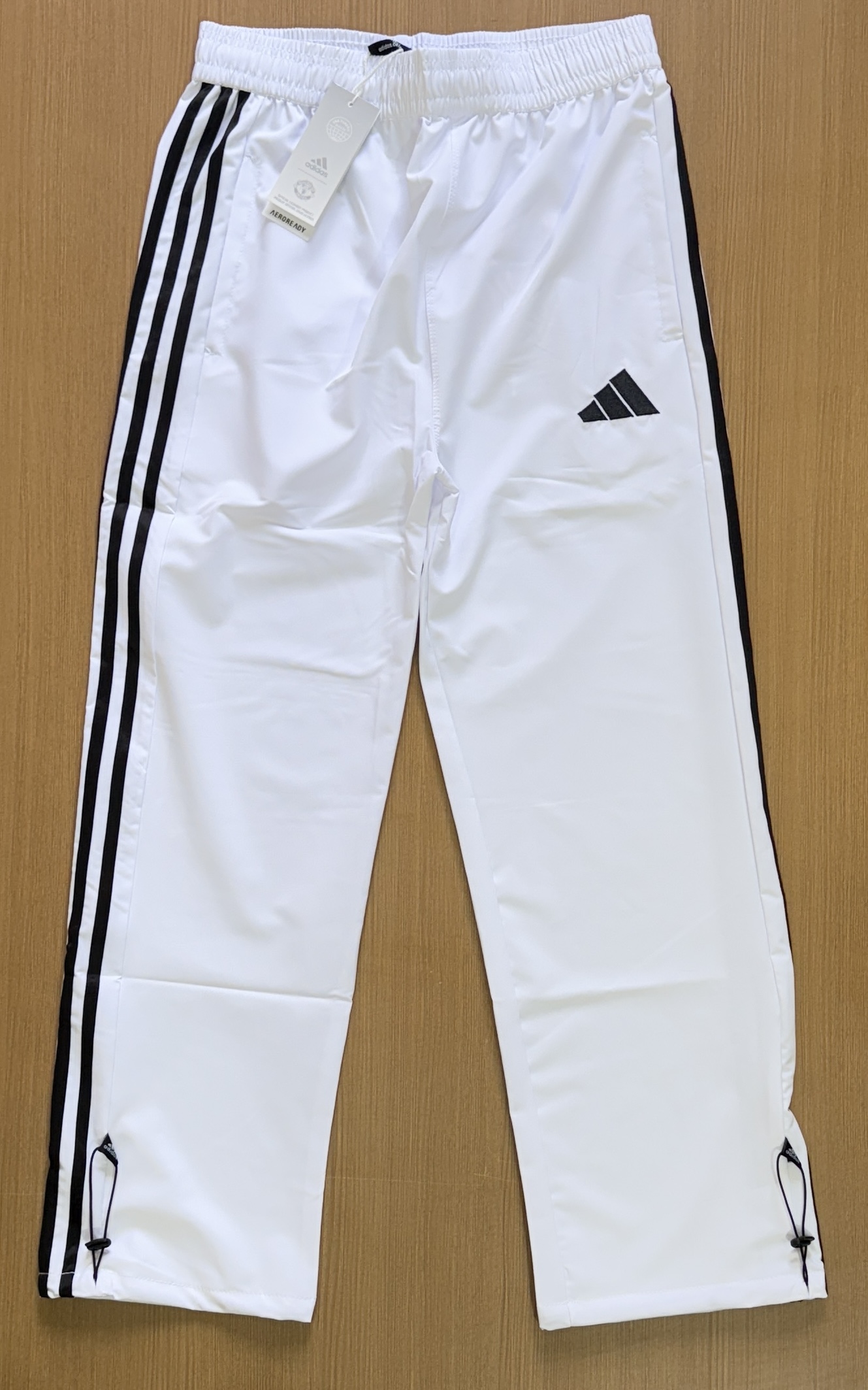 ADIBAS TRACKPANT L-52826