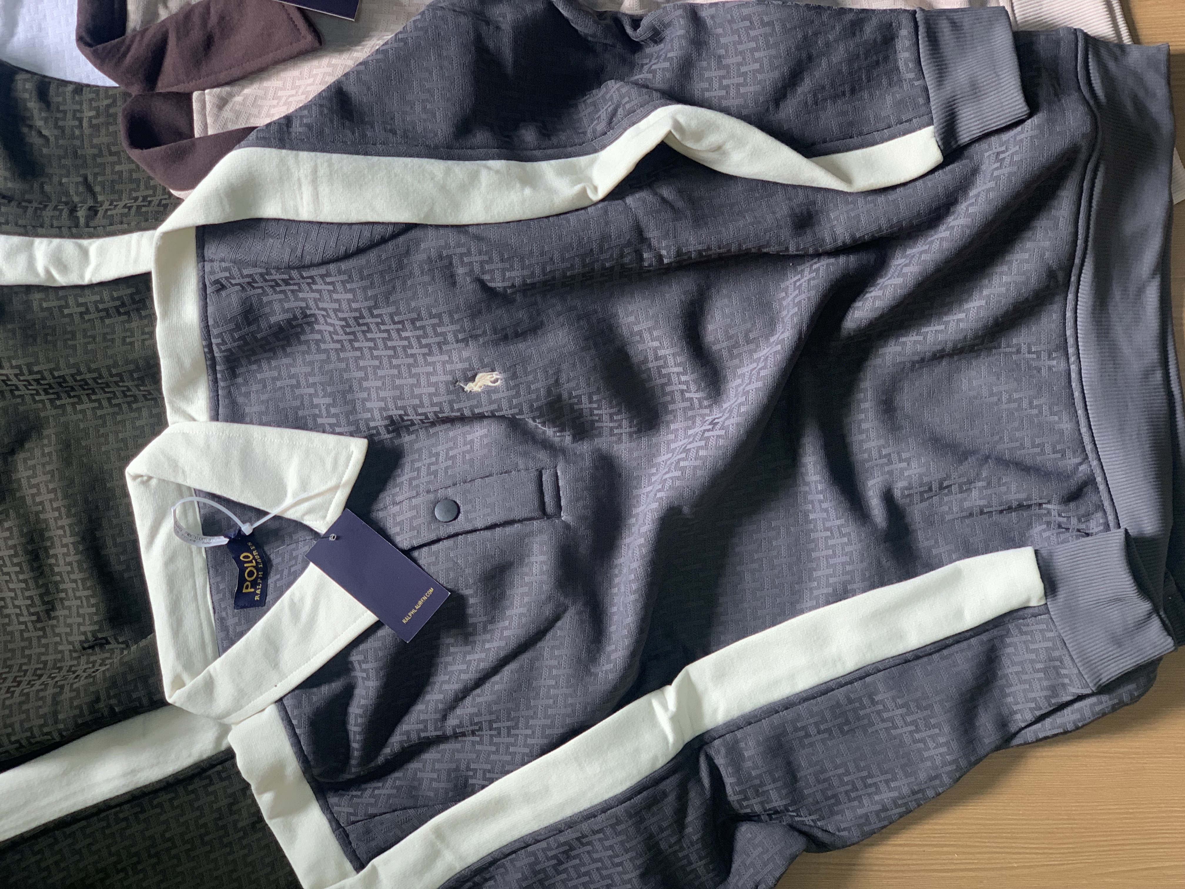 POLO NECK FULL SLEEVE T-EHIRT