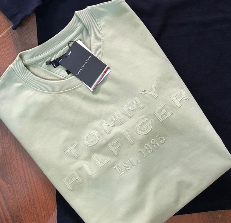 TOMMY HIL PREMIUM REGULAR FIT T-SHIRT BN